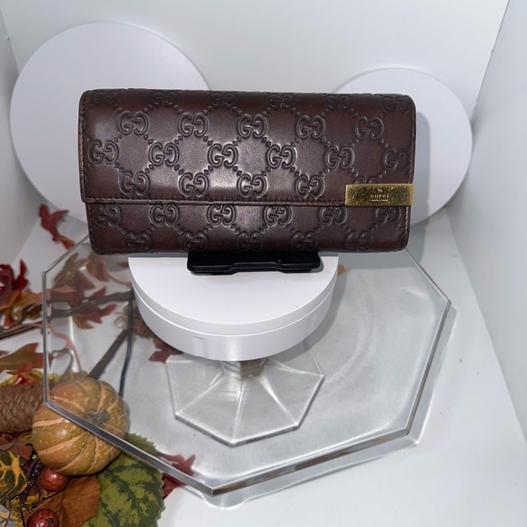 Like this post to be notified when I go live! Crystal Luxury Psychology! - Picture 10 of 17